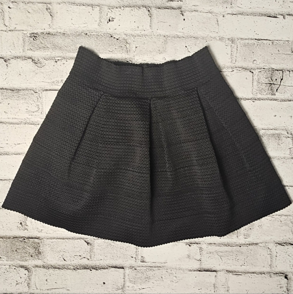 Xhilaration Black Textured Skater Skirt Womens Large A Line Mini
